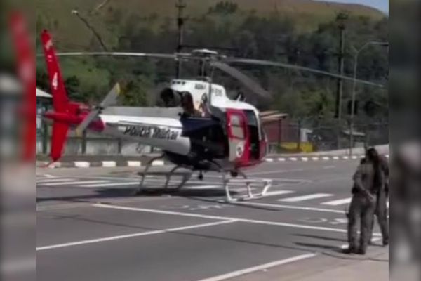 Jovem Tem Perna Decepada Ap S Empinar Moto E Guia Ajuda No Socorro