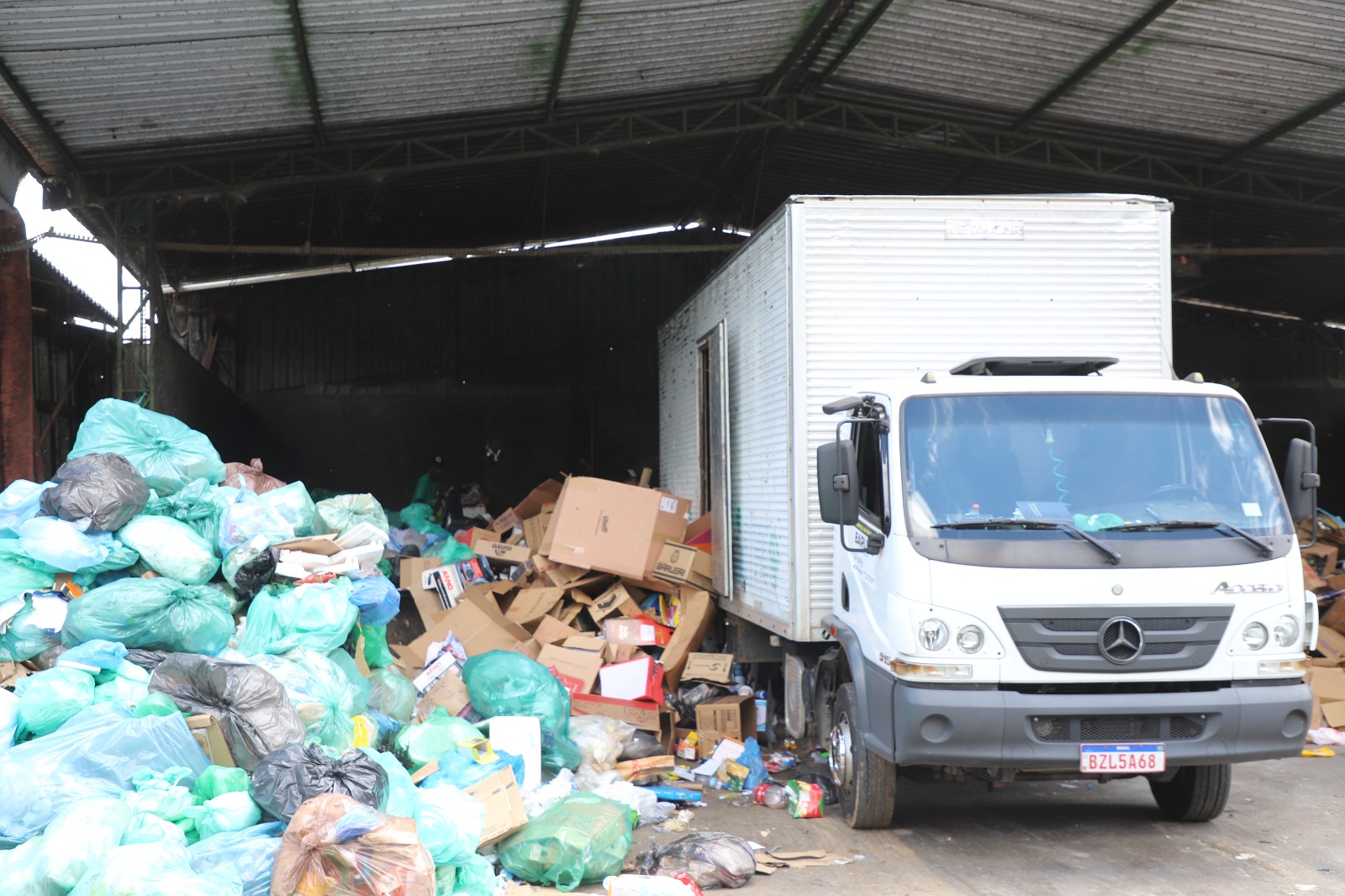 Em apenas 1 mês Barueri retira mais de 15 mil toneladas de resíduos das ruas