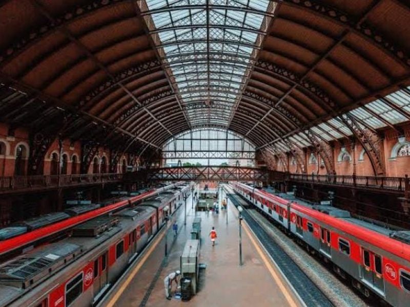 Funcionários de 3 linhas da CPTM decretam greve dia 26 e só retornam se Tarcísio cancelar privatização